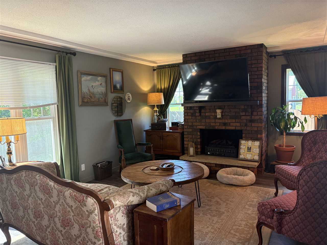 1818 NW B Avenue Cedar Rapids IA 52405