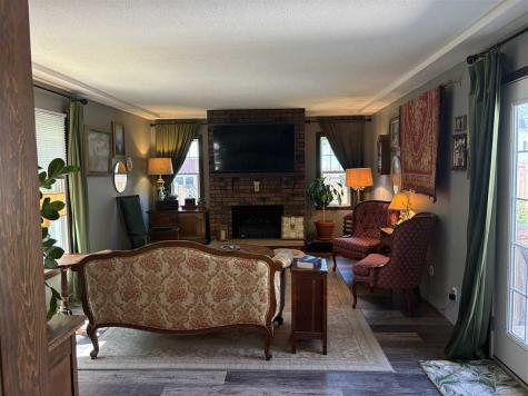 1818 NW B Avenue Cedar Rapids IA 52405