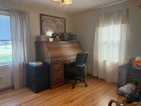 1818 NW B Avenue Cedar Rapids IA 52405