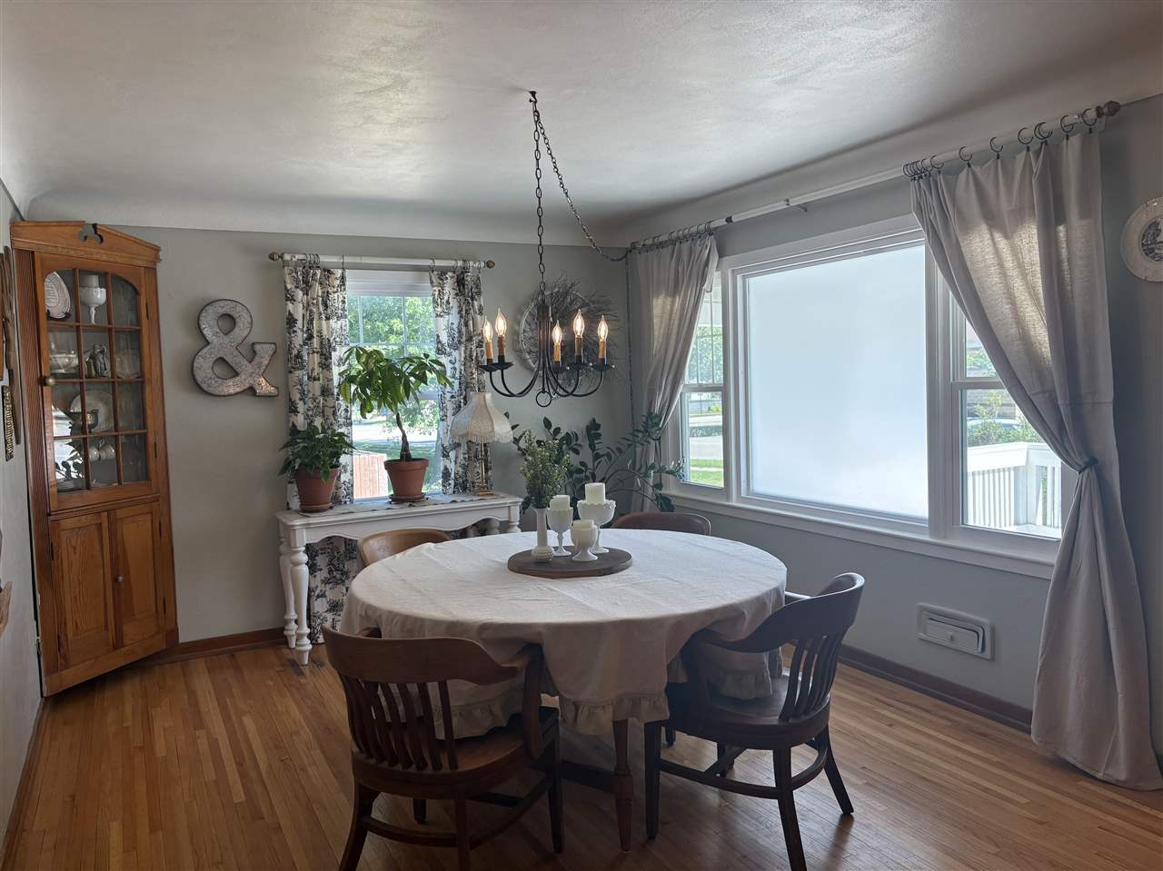 1818 NW B Avenue Cedar Rapids IA 52405