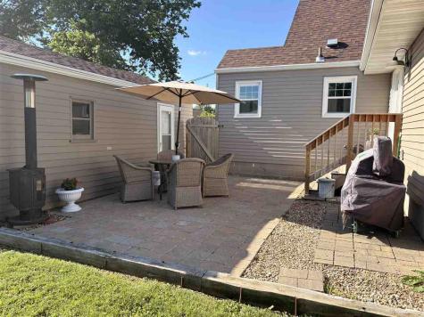 1818 NW B Avenue Cedar Rapids IA 52405