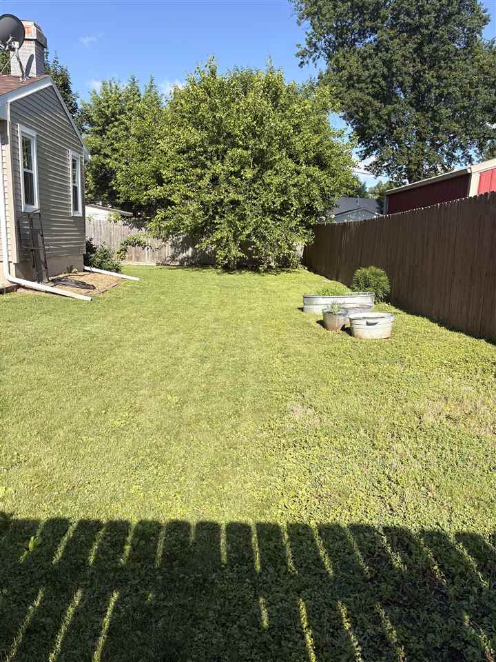 1818 NW B Avenue Cedar Rapids IA 52405