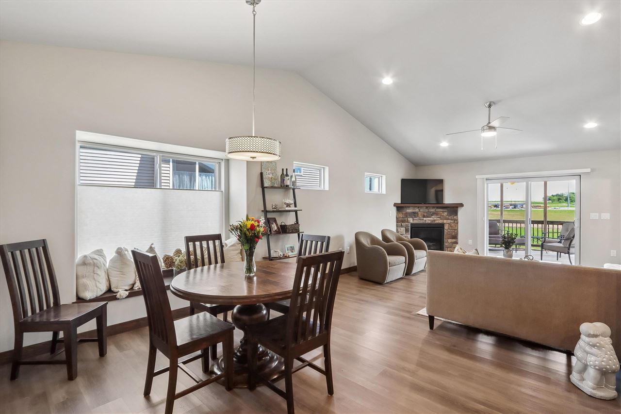 712 Creekside Drive Tiffin IA 52340