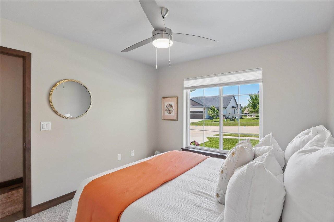 712 Creekside Drive Tiffin IA 52340