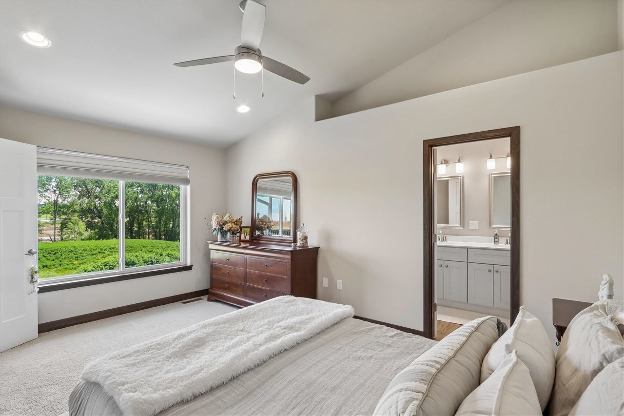 712 Creekside Drive Tiffin IA 52340