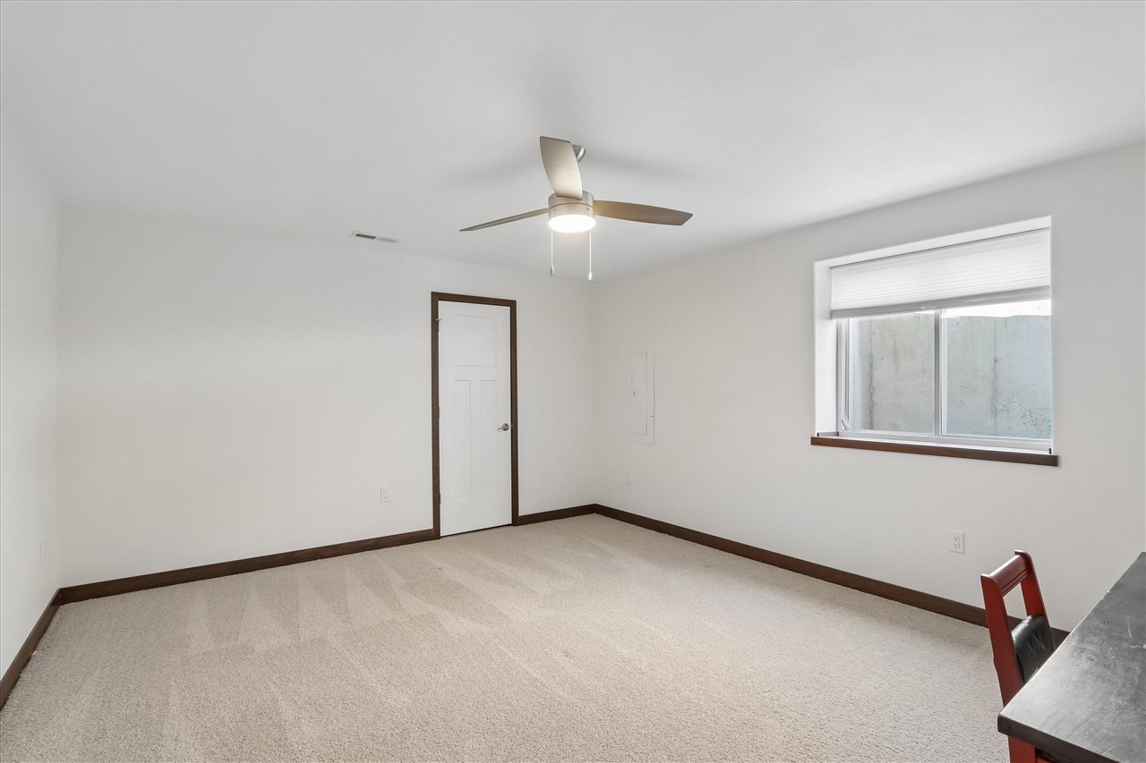 712 Creekside Drive Tiffin IA 52340