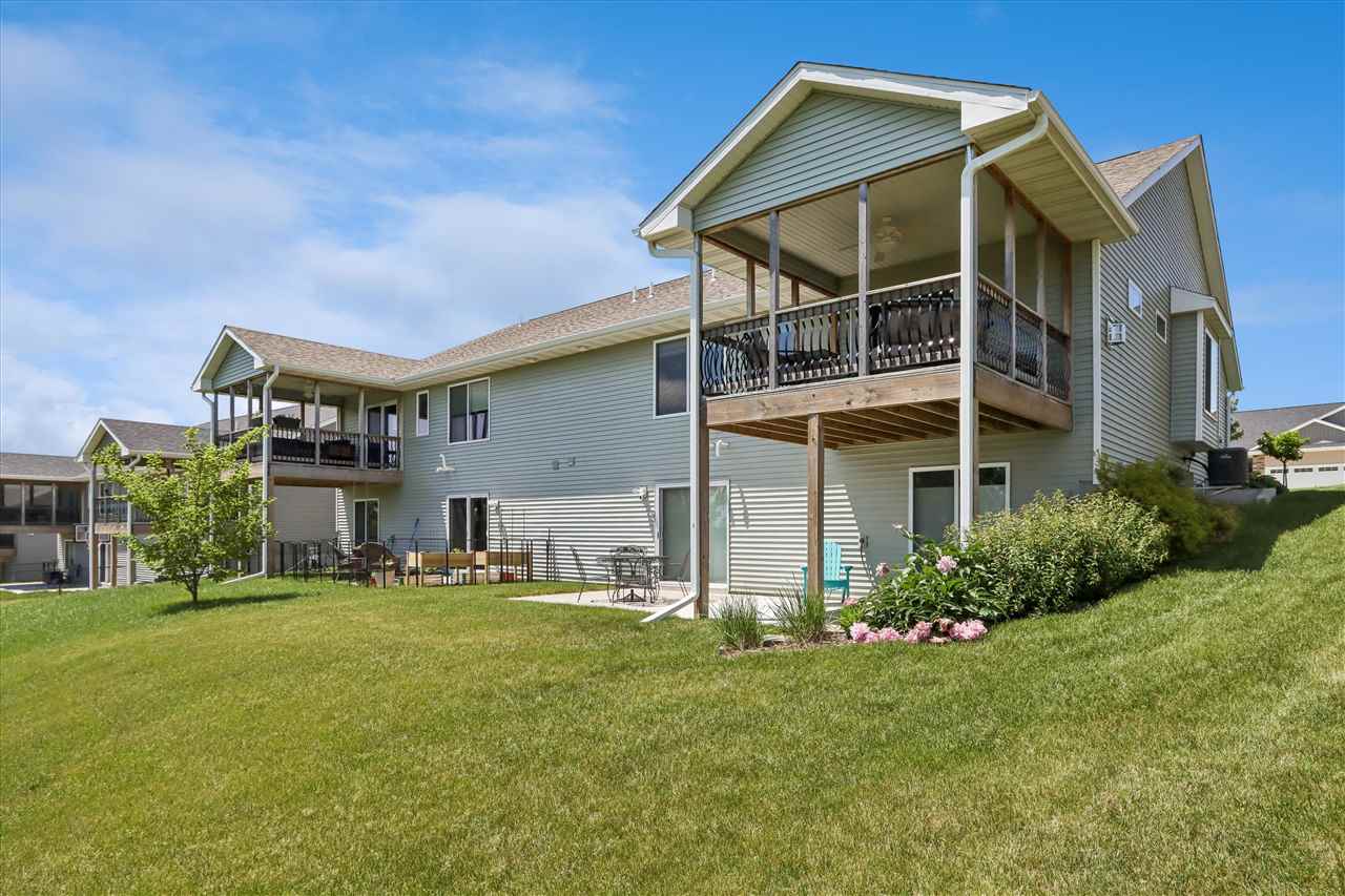 712 Creekside Drive Tiffin IA 52340