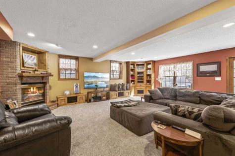3098 Sandy Beach Road Solon IA 52333