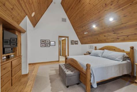3098 Sandy Beach Road Solon IA 52333