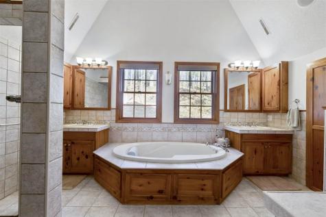 3098 Sandy Beach Road Solon IA 52333