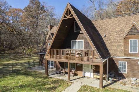 3098 Sandy Beach Road Solon IA 52333