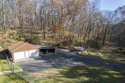 3098 Sandy Beach Road Solon IA 52333