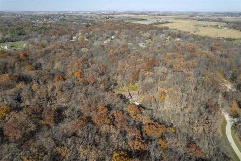 3098 Sandy Beach Road Solon IA 52333
