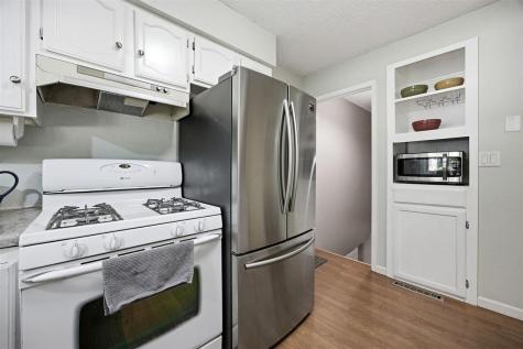 1046 Briar Drive Iowa City IA 52240