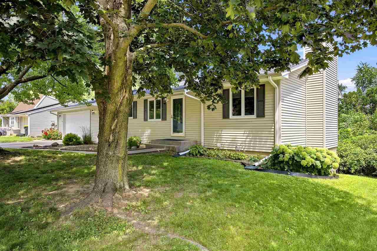 1046 Briar Drive Iowa City IA 52240