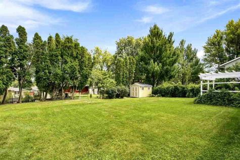 1046 Briar Drive Iowa City IA 52240