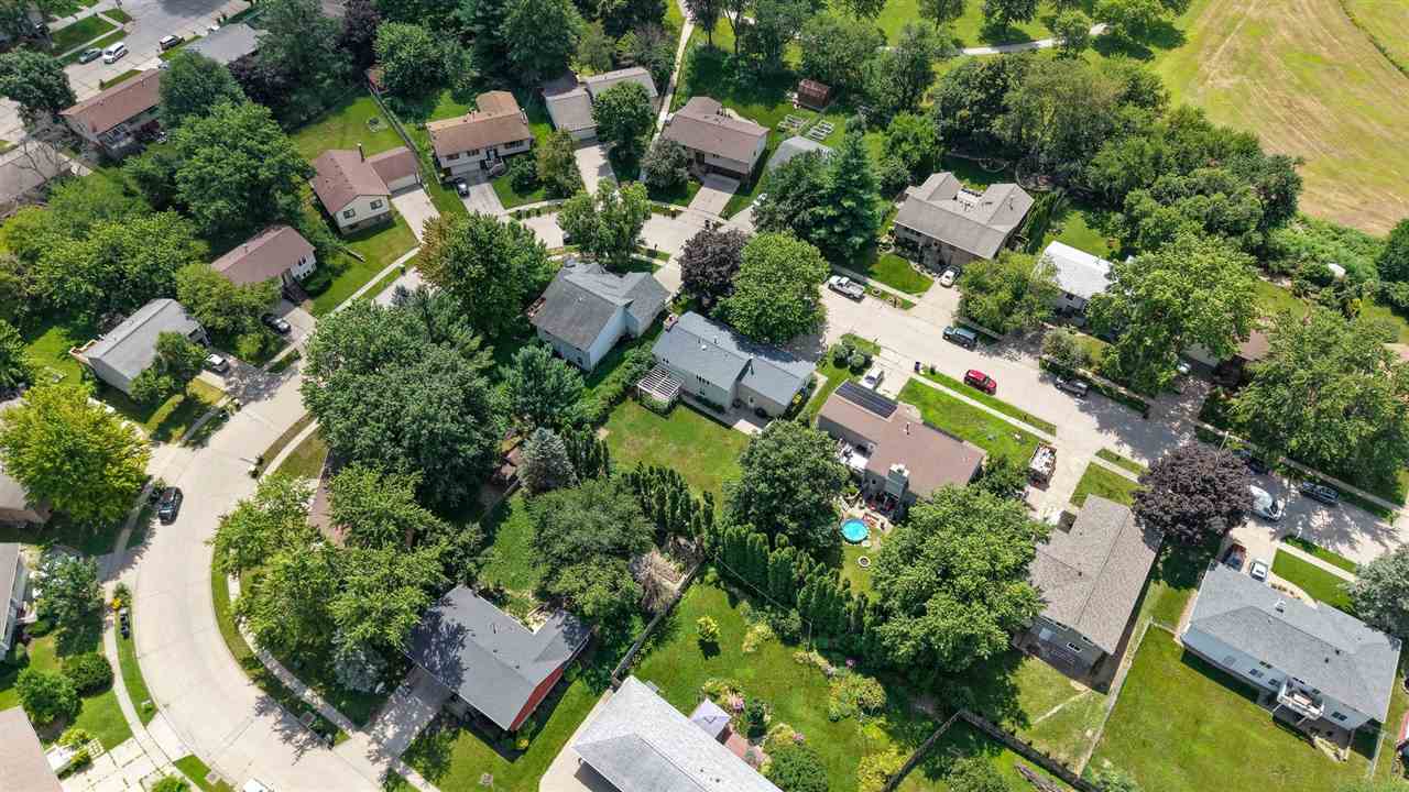 1046 Briar Drive Iowa City IA 52240