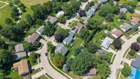 1046 Briar Drive Iowa City IA 52240