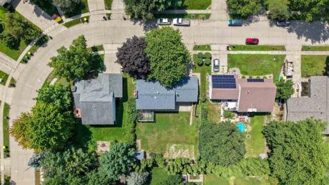 1046 Briar Drive Iowa City IA 52240