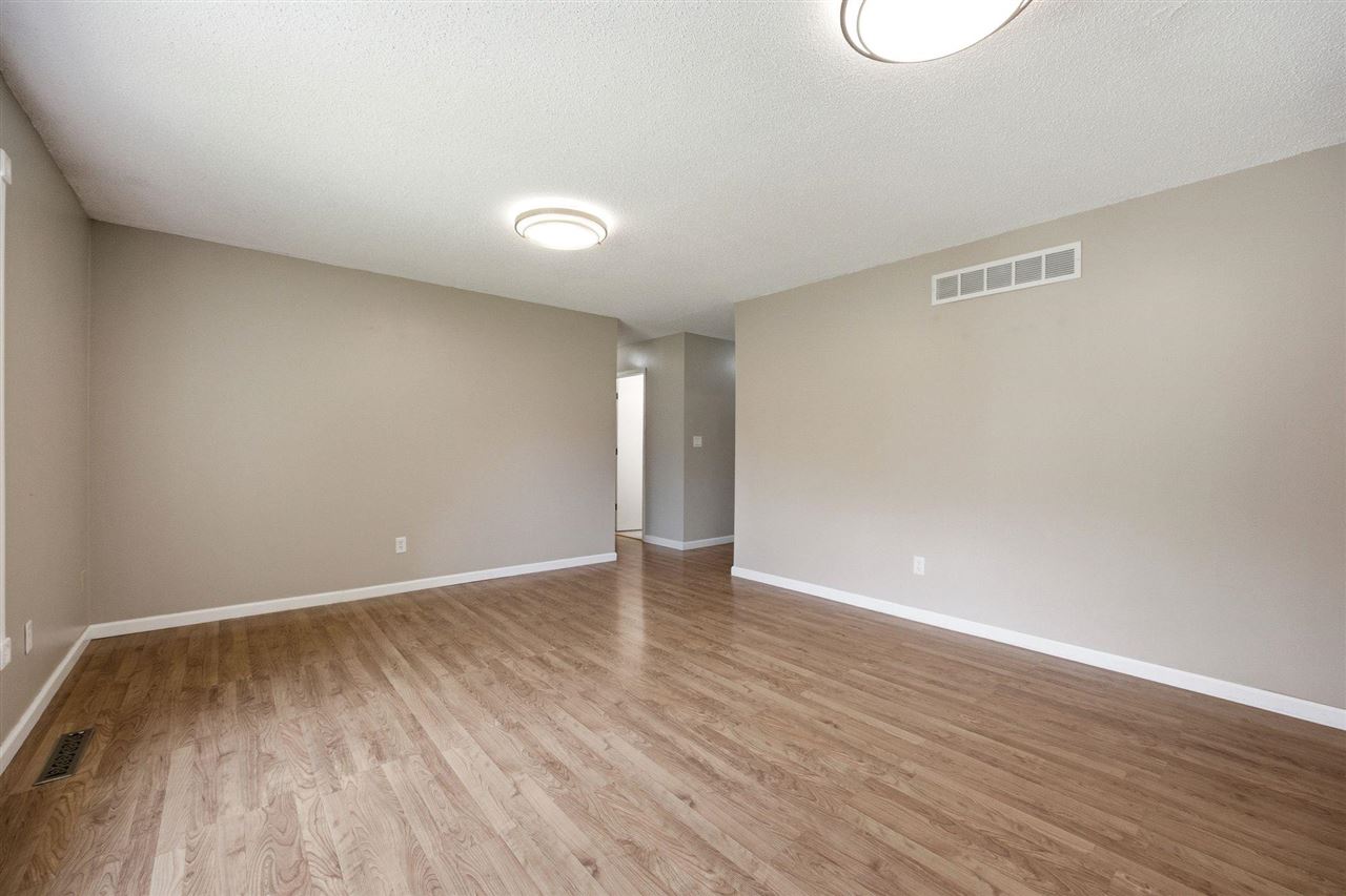 1046 Briar Drive Iowa City IA 52240