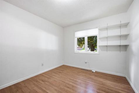 1046 Briar Drive Iowa City IA 52240
