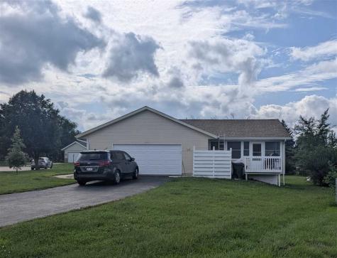 6664 Sand Court SW Cedar Rapids IA 52404