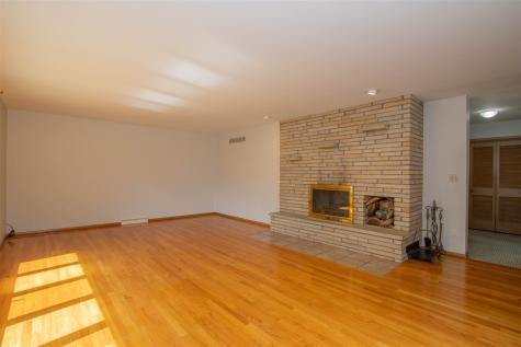 347 Koser Avenue Iowa City IA 52246