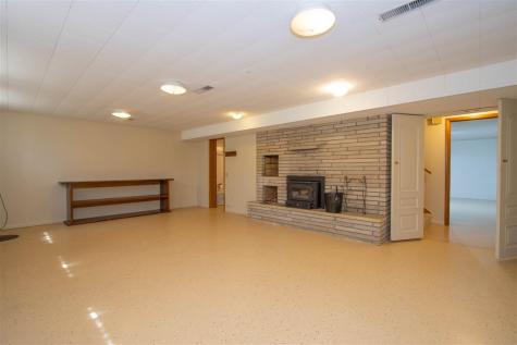 347 Koser Avenue Iowa City IA 52246