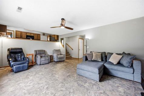 1773 Parkway Drive Iowa City IA 52241