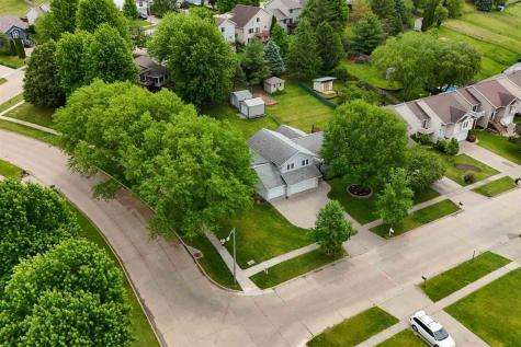 1773 Parkway Drive Iowa City IA 52241