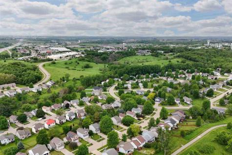1773 Parkway Drive Iowa City IA 52241
