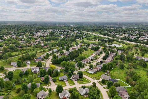 1773 Parkway Drive Iowa City IA 52241