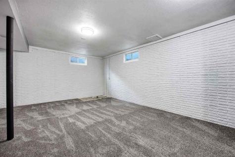 1917 California Avenue Iowa City IA 52240