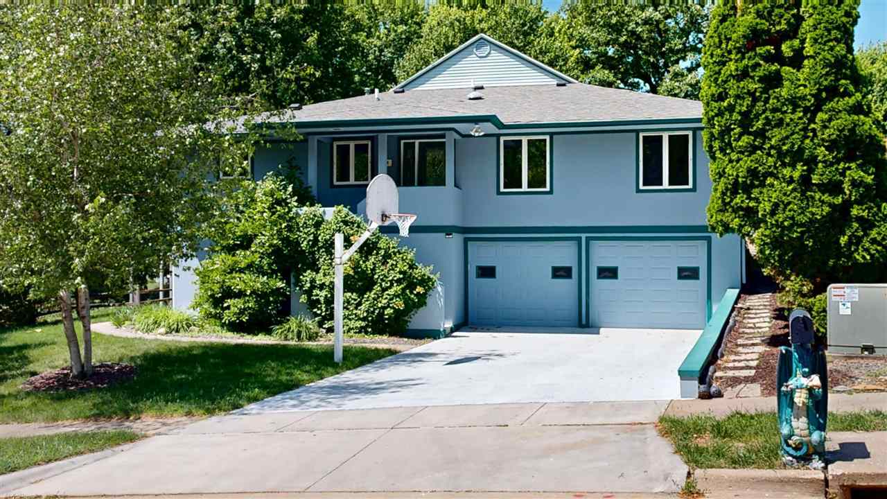 419 Elmira Street Iowa City IA 52245