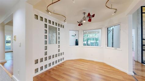 419 Elmira Street Iowa City IA 52245
