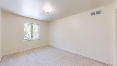 419 Elmira Street Iowa City IA 52245