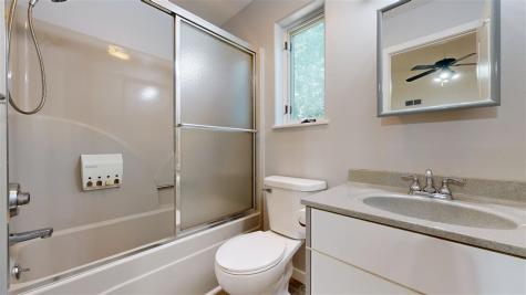 419 Elmira Street Iowa City IA 52245
