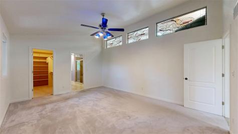 419 Elmira Street Iowa City IA 52245