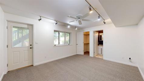 419 Elmira Street Iowa City IA 52245