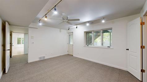419 Elmira Street Iowa City IA 52245