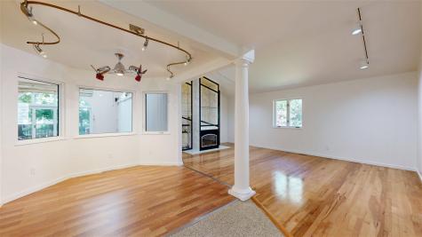 419 Elmira Street Iowa City IA 52245