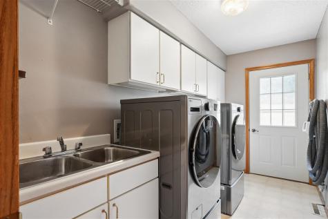 1268 Falcon Avenue NW Swisher IA 52338
