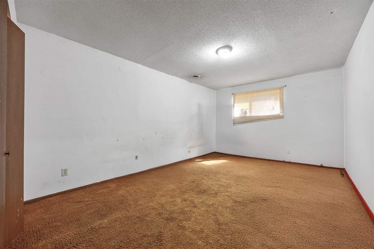 207 Washington Street Hills IA 52235