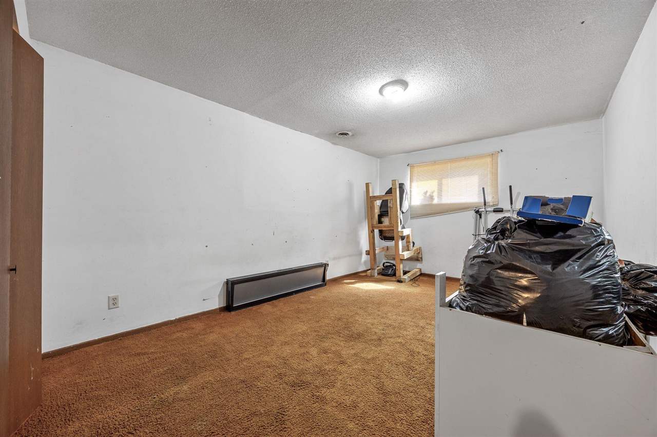 207 Washington Street Hills IA 52235