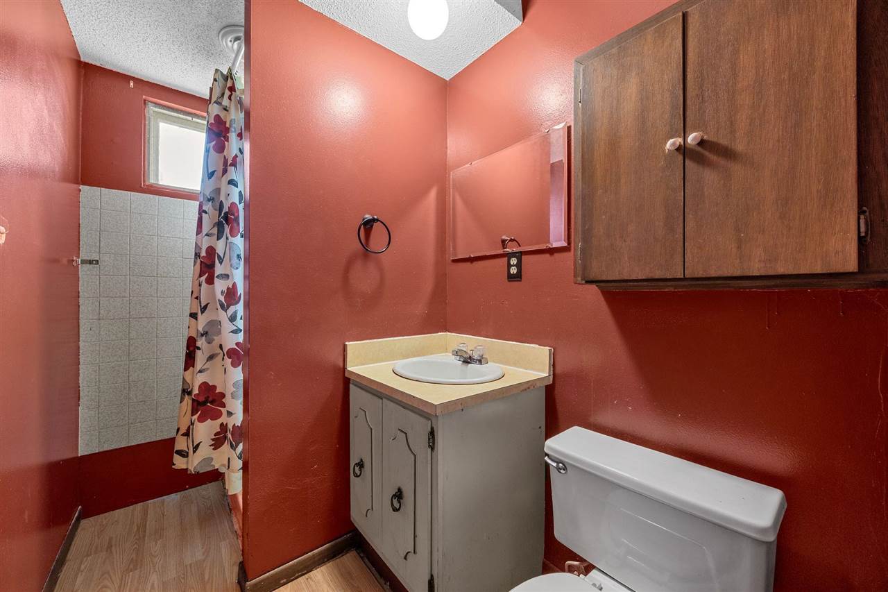 207 Washington Street Hills IA 52235