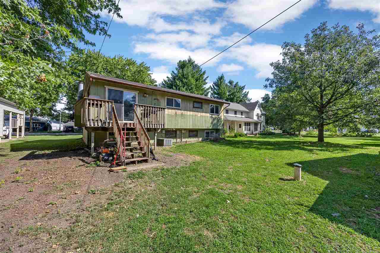 207 Washington Street Hills IA 52235