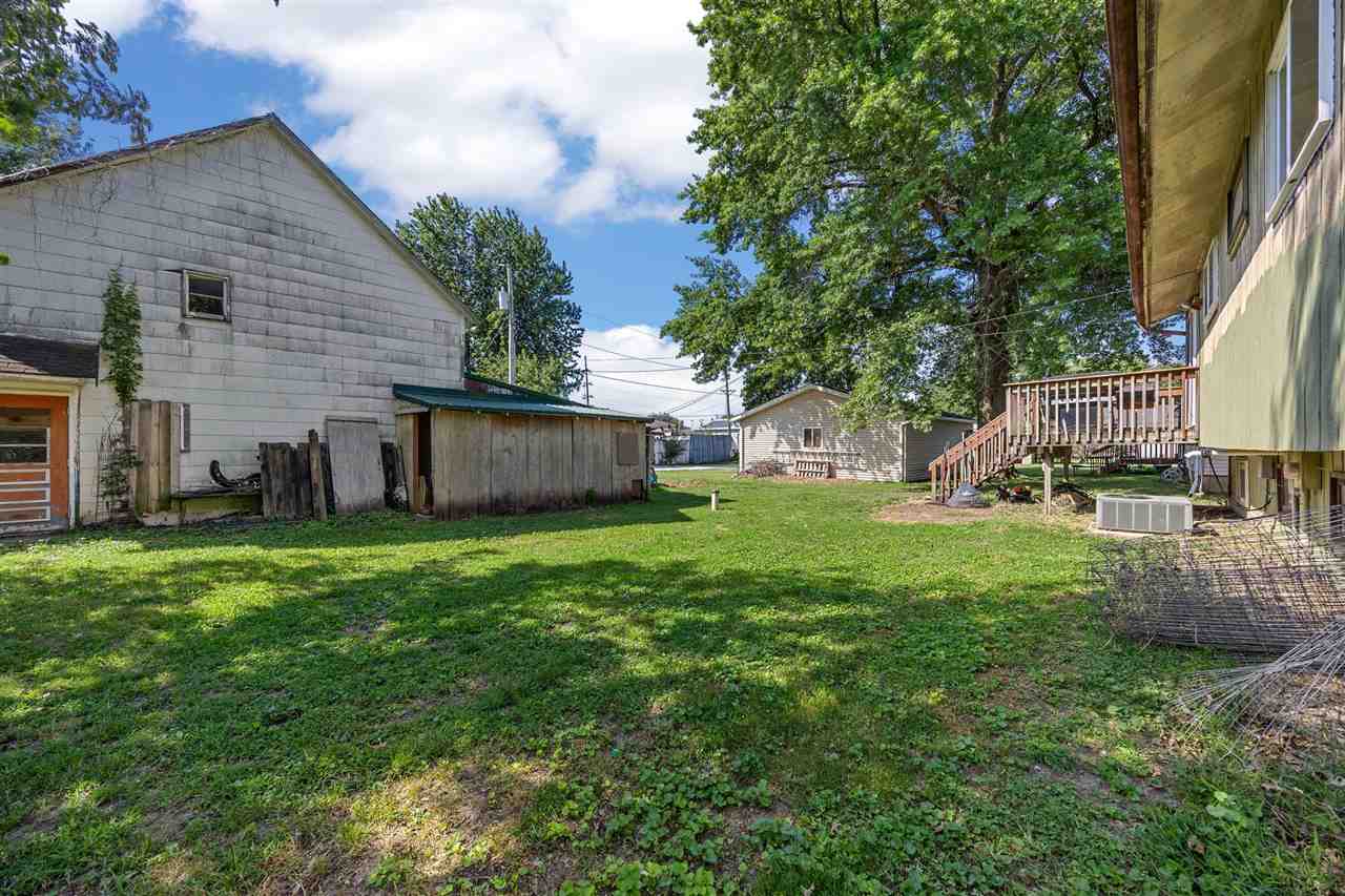207 Washington Street Hills IA 52235