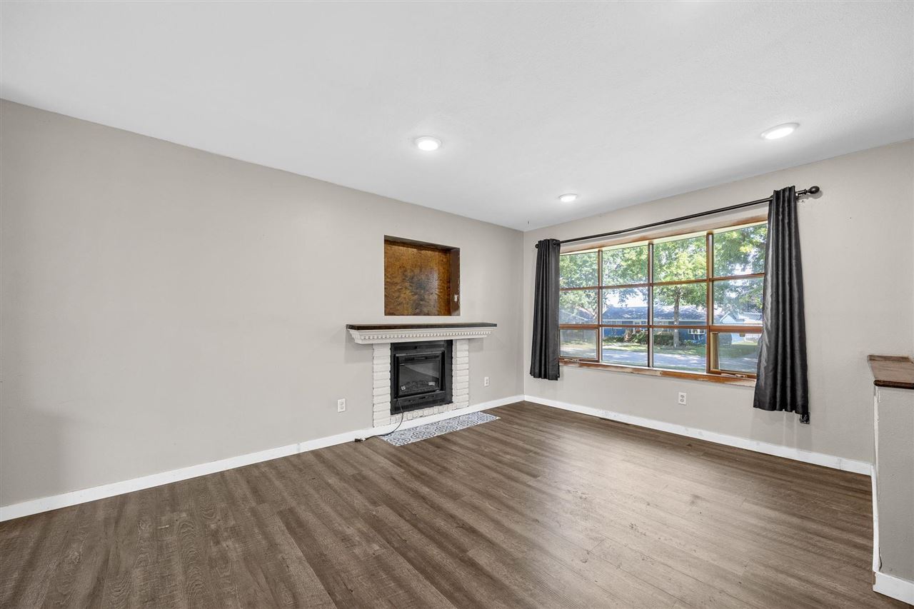 207 Washington Street Hills IA 52235