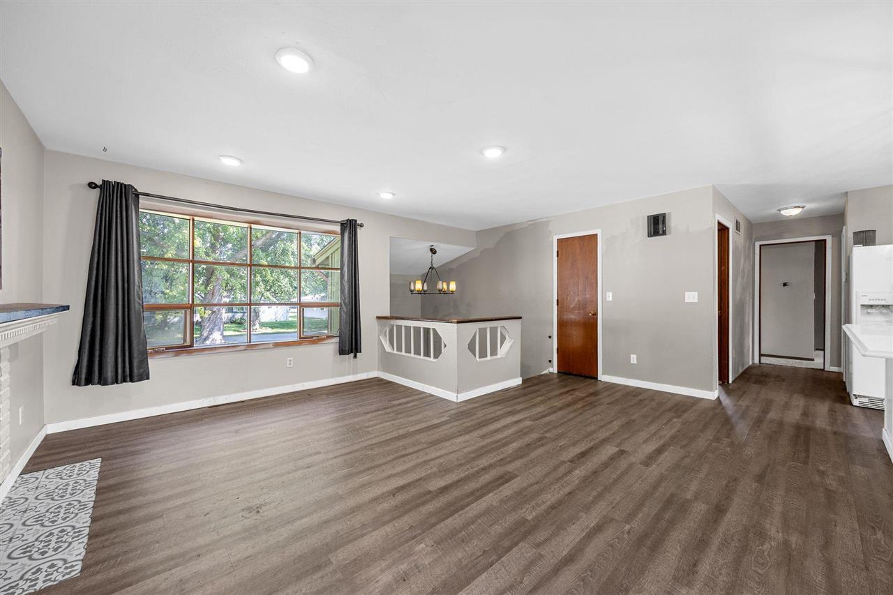 207 Washington Street Hills IA 52235