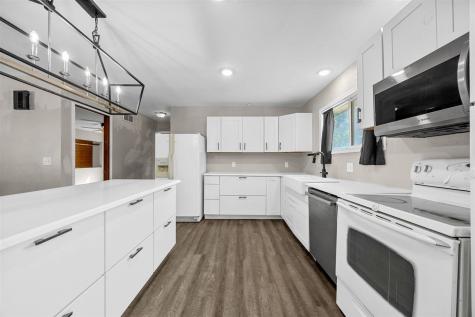 207 Washington Street Hills IA 52235